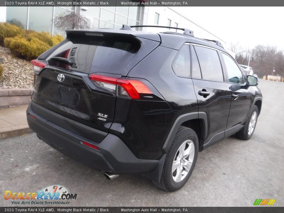 2020 Toyota RAV4 XLE AWD Midnight Black Metallic / Black Photo #17