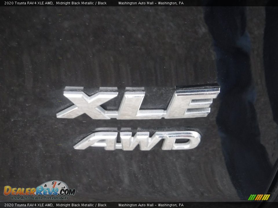 2020 Toyota RAV4 XLE AWD Midnight Black Metallic / Black Photo #18