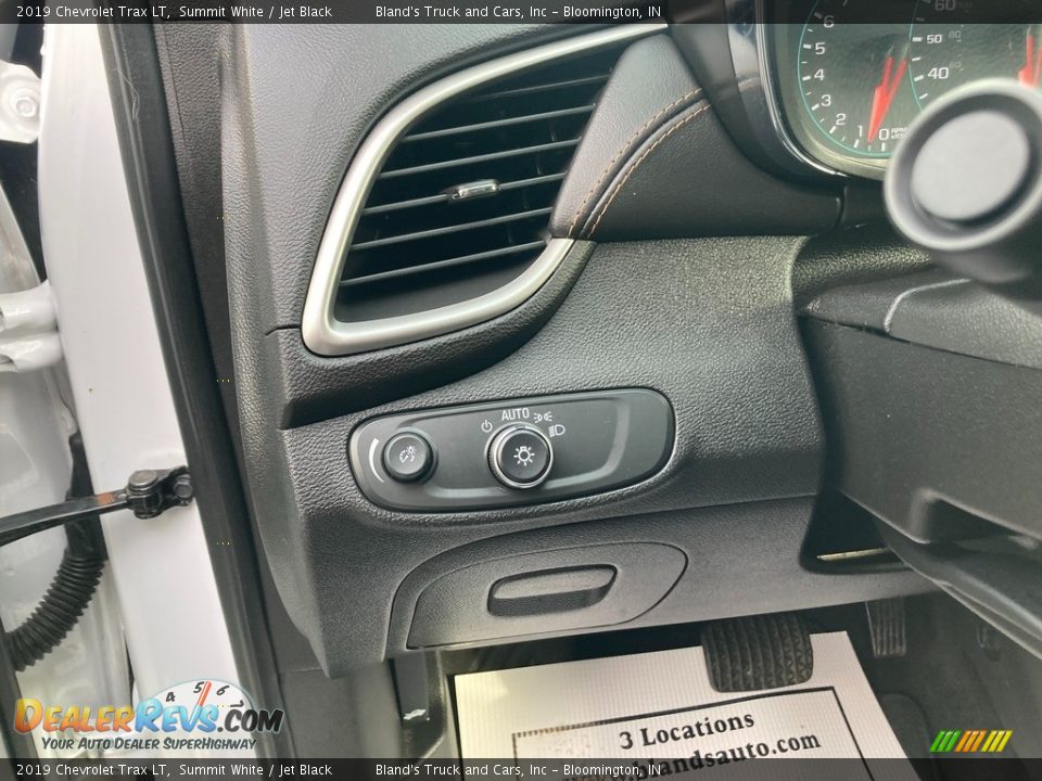 2019 Chevrolet Trax LT Summit White / Jet Black Photo #19