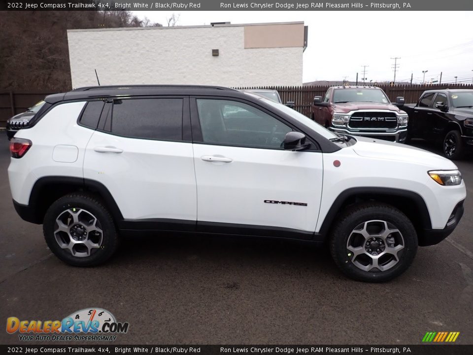 2022 Jeep Compass Trailhawk 4x4 Bright White / Black/Ruby Red Photo #7