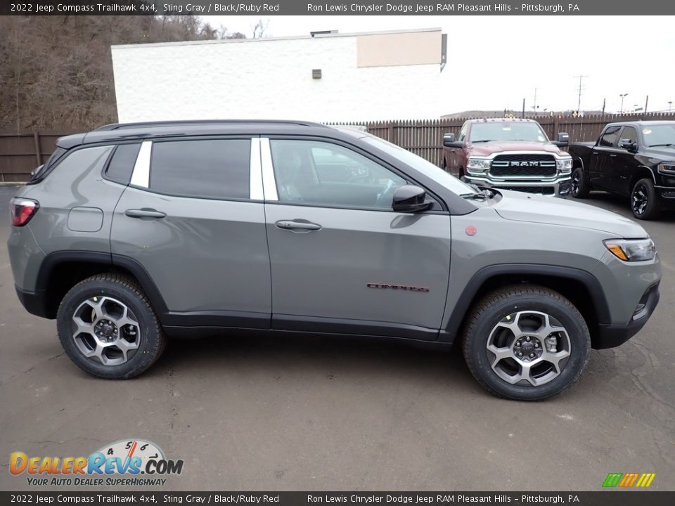 2022 Jeep Compass Trailhawk 4x4 Sting Gray / Black/Ruby Red Photo #7