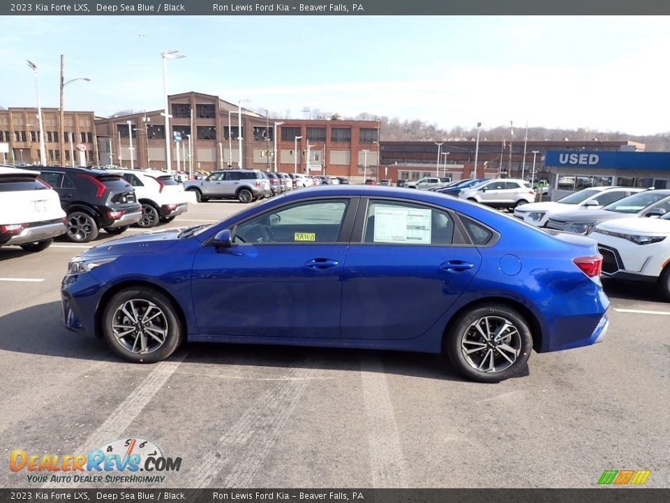 2023 Kia Forte LXS Deep Sea Blue / Black Photo #5