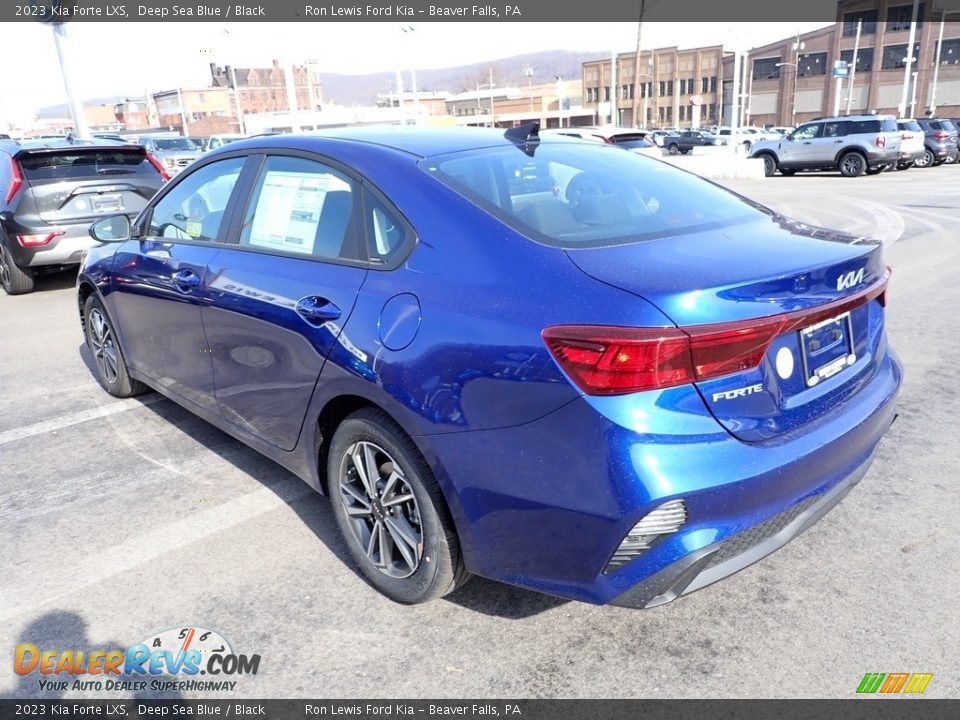 2023 Kia Forte LXS Deep Sea Blue / Black Photo #6