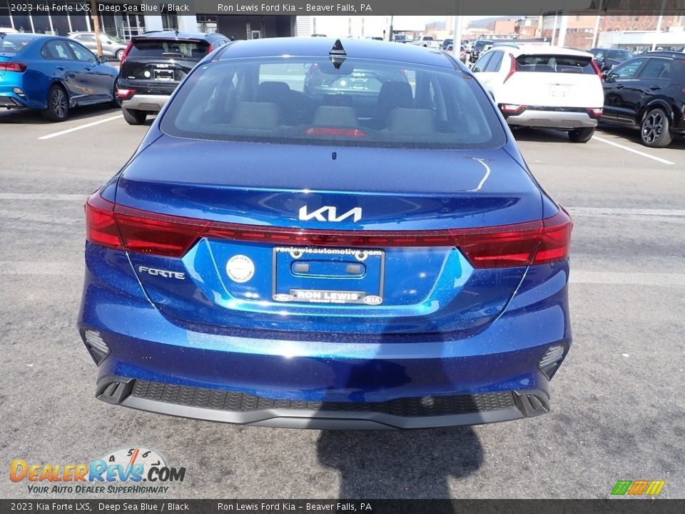 2023 Kia Forte LXS Deep Sea Blue / Black Photo #7