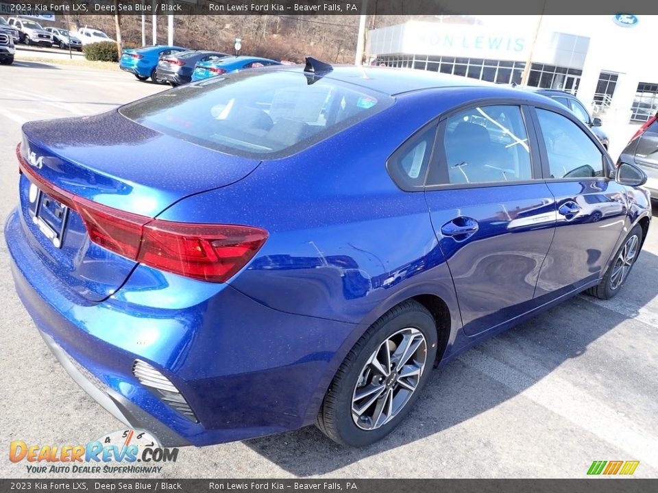 2023 Kia Forte LXS Deep Sea Blue / Black Photo #8