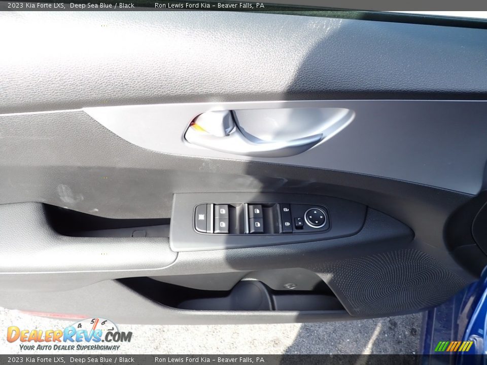 2023 Kia Forte LXS Deep Sea Blue / Black Photo #15