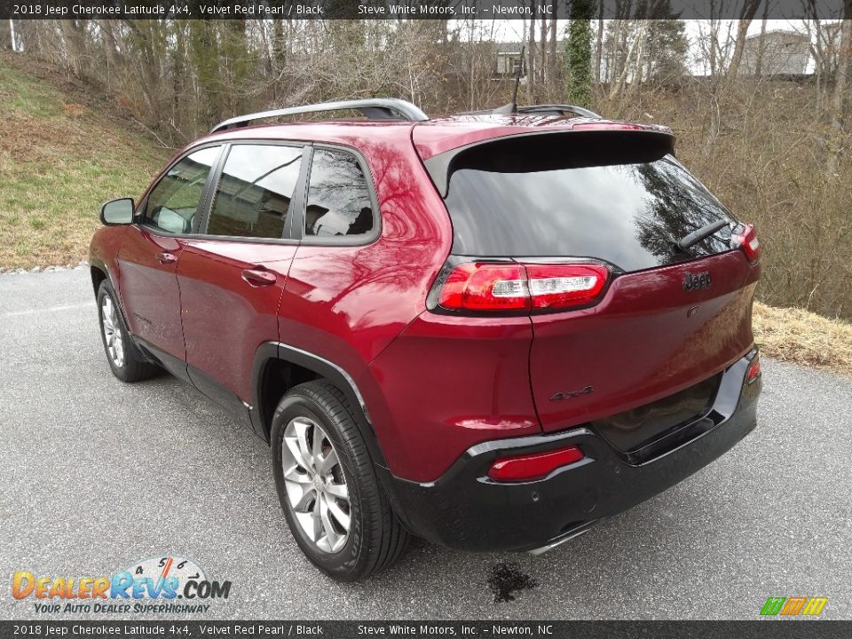 2018 Jeep Cherokee Latitude 4x4 Velvet Red Pearl / Black Photo #9