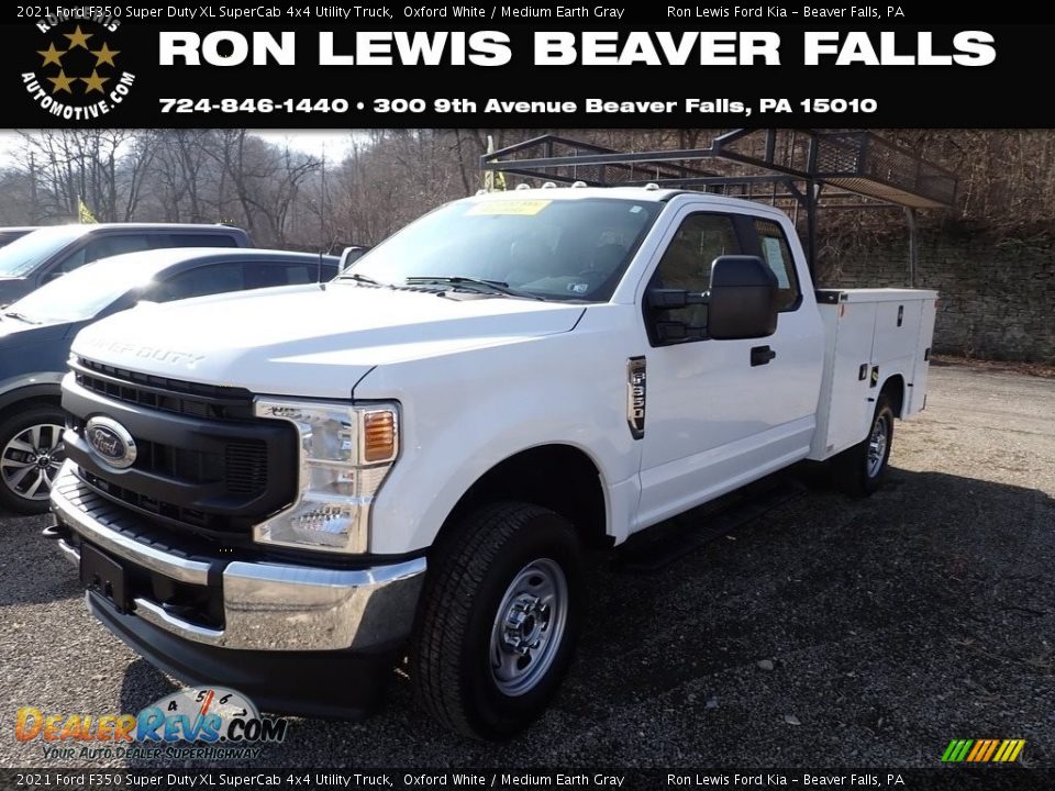 2021 Ford F350 Super Duty XL SuperCab 4x4 Utility Truck Oxford White / Medium Earth Gray Photo #2