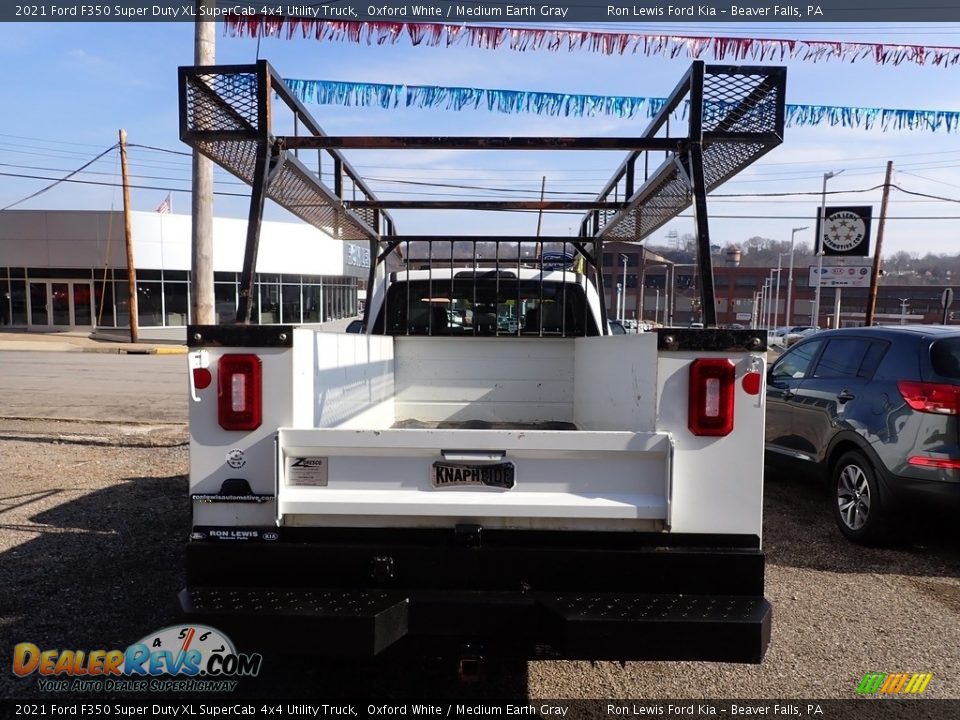 2021 Ford F350 Super Duty XL SuperCab 4x4 Utility Truck Oxford White / Medium Earth Gray Photo #6