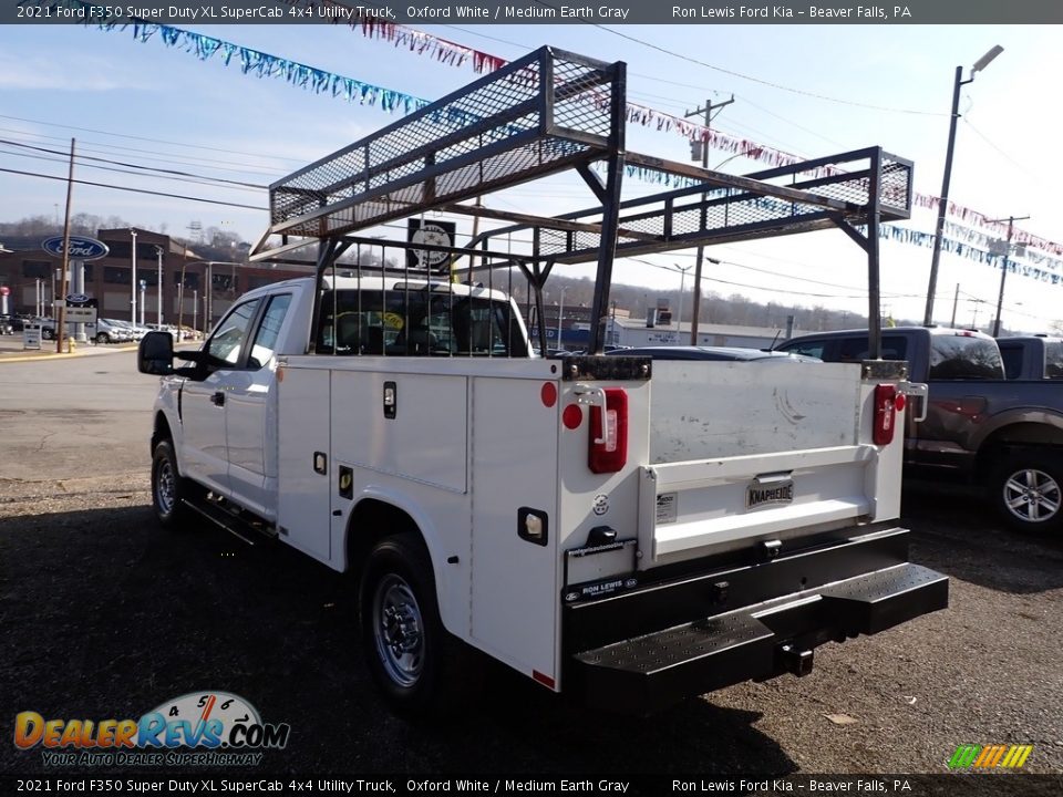 2021 Ford F350 Super Duty XL SuperCab 4x4 Utility Truck Oxford White / Medium Earth Gray Photo #7