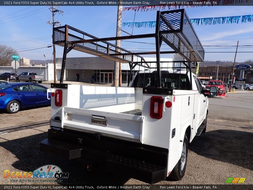 2021 Ford F350 Super Duty XL SuperCab 4x4 Utility Truck Oxford White / Medium Earth Gray Photo #9