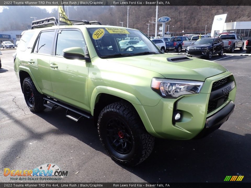 Front 3/4 View of 2022 Toyota 4Runner TRD Pro 4x4 Photo #2
