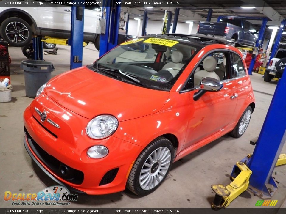 2018 Fiat 500 Lounge Luminosa Orange / Ivory (Avorio) Photo #5