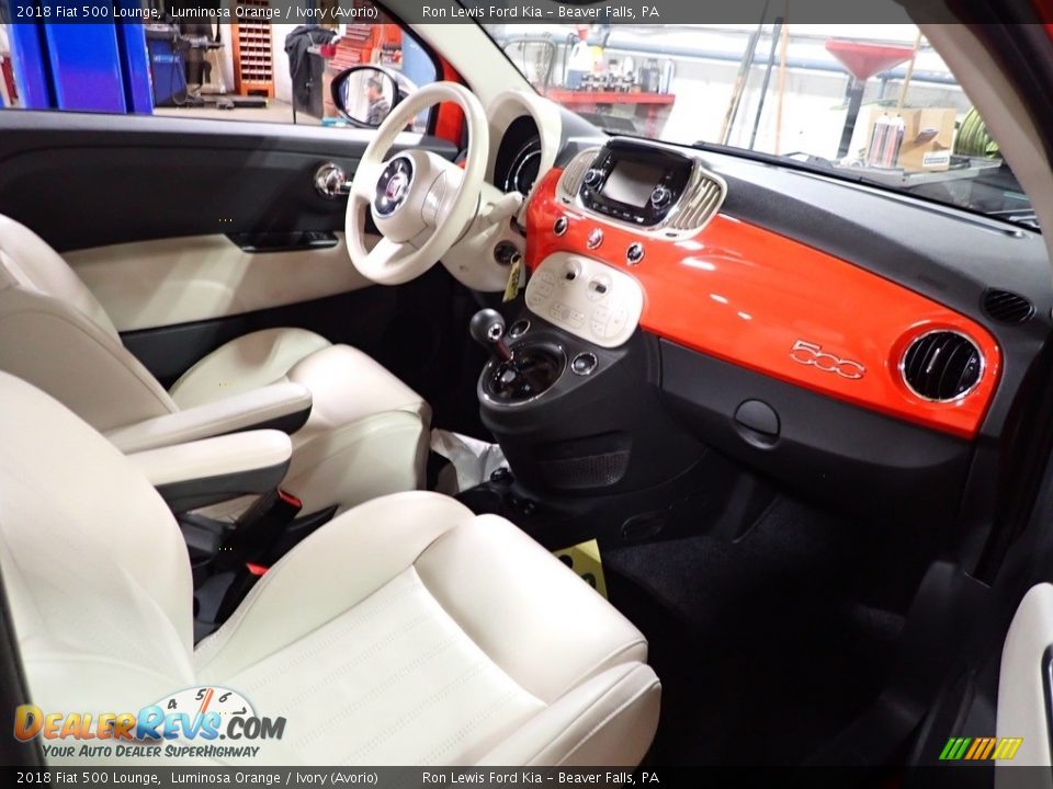 2018 Fiat 500 Lounge Luminosa Orange / Ivory (Avorio) Photo #7