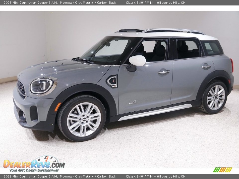 Front 3/4 View of 2023 Mini Countryman Cooper S All4 Photo #3