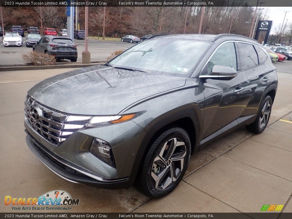 Front 3/4 View of 2023 Hyundai Tucson Limited AWD Photo #7