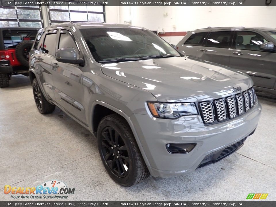 2022 Jeep Grand Cherokee Laredo X 4x4 Sting-Gray / Black Photo #3