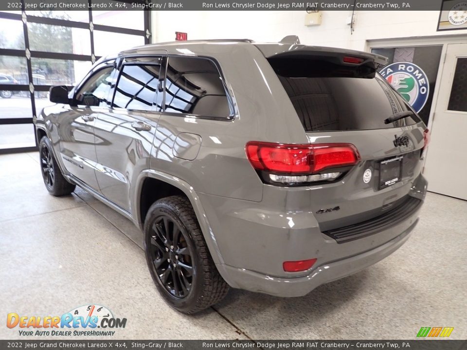 2022 Jeep Grand Cherokee Laredo X 4x4 Sting-Gray / Black Photo #6