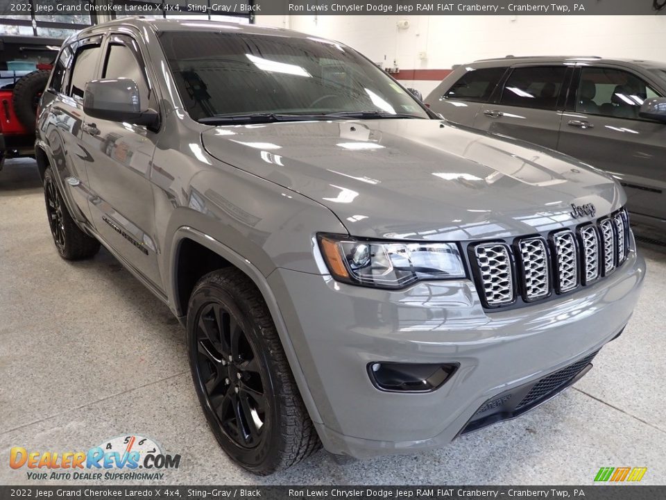 2022 Jeep Grand Cherokee Laredo X 4x4 Sting-Gray / Black Photo #9