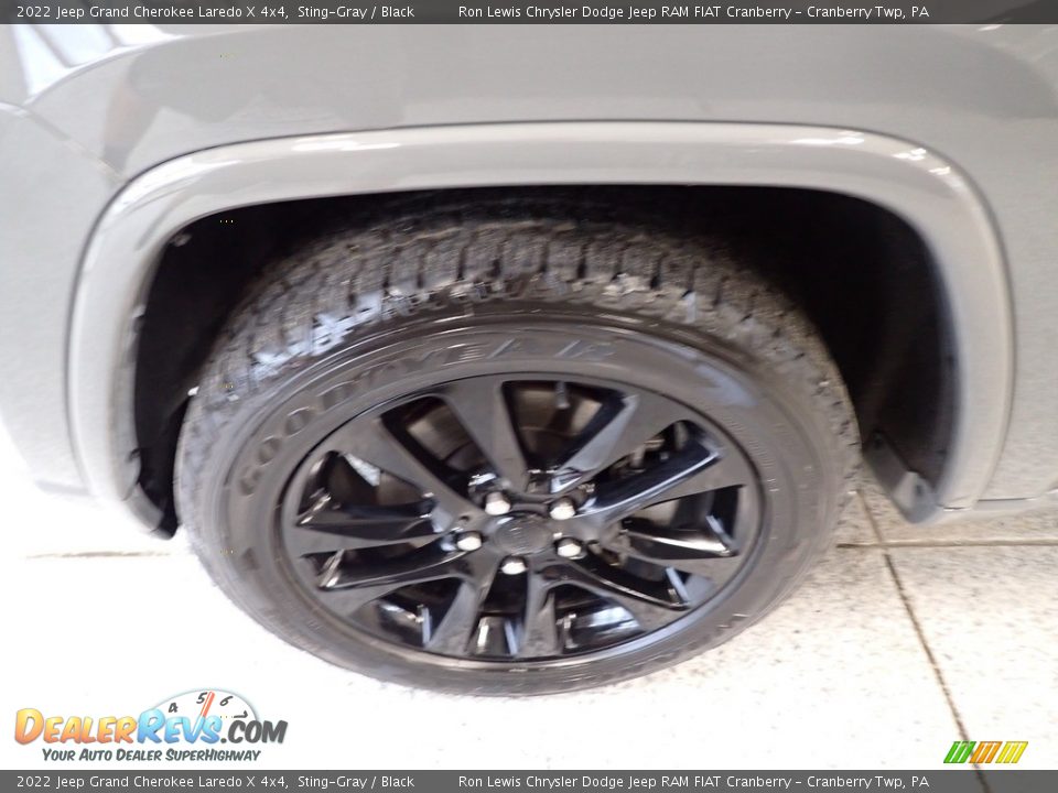 2022 Jeep Grand Cherokee Laredo X 4x4 Sting-Gray / Black Photo #11