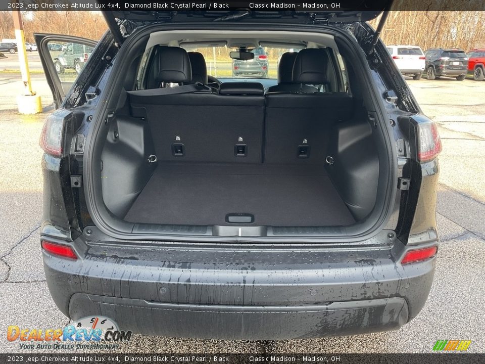 2023 Jeep Cherokee Altitude Lux 4x4 Diamond Black Crystal Pearl / Black Photo #4