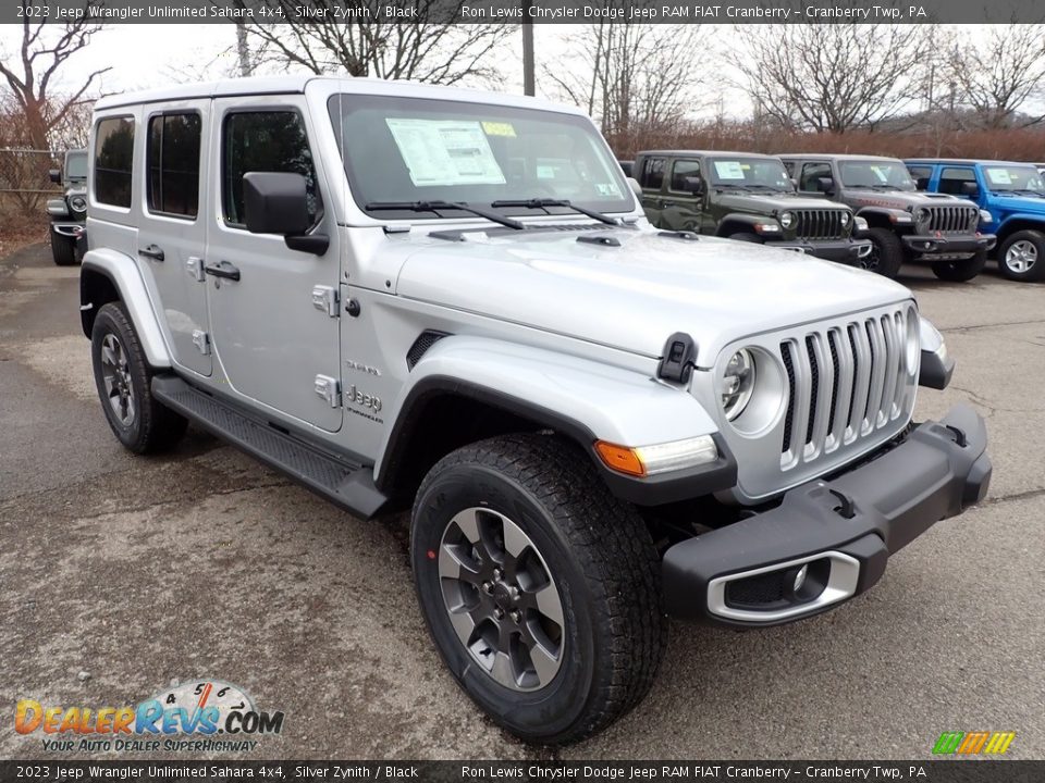 Front 3/4 View of 2023 Jeep Wrangler Unlimited Sahara 4x4 Photo #7