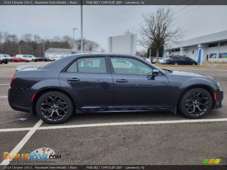 Maximum Steel Metallic 2019 Chrysler 300 S Photo #6