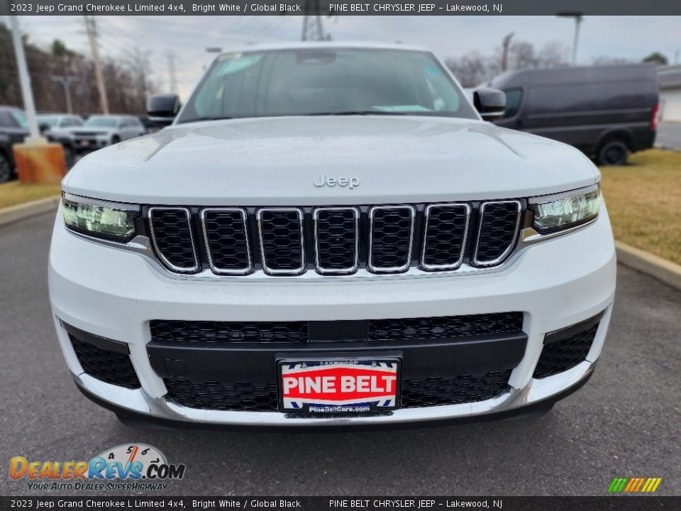 2023 Jeep Grand Cherokee L Limited 4x4 Bright White / Global Black Photo #2