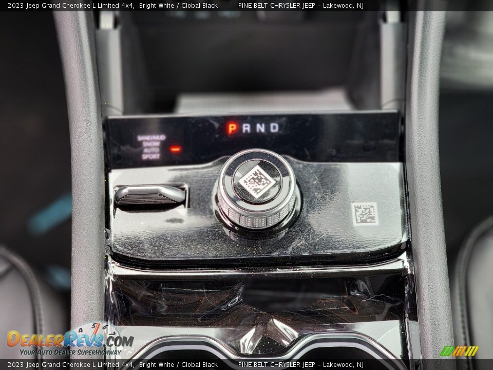 2023 Jeep Grand Cherokee L Limited 4x4 Bright White / Global Black Photo #12