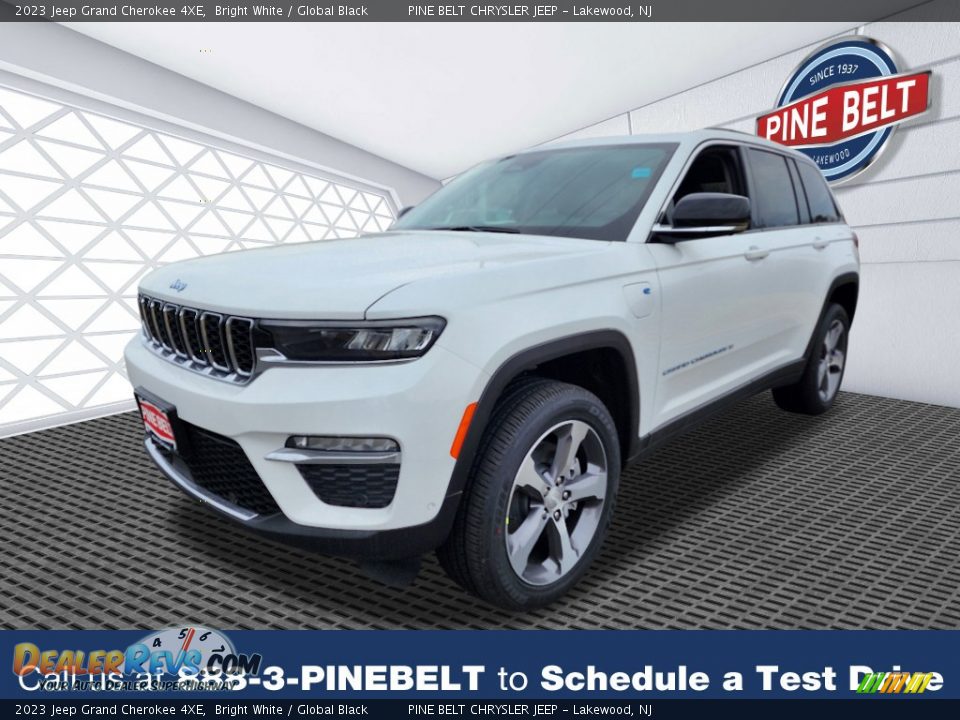 2023 Jeep Grand Cherokee 4XE Bright White / Global Black Photo #1