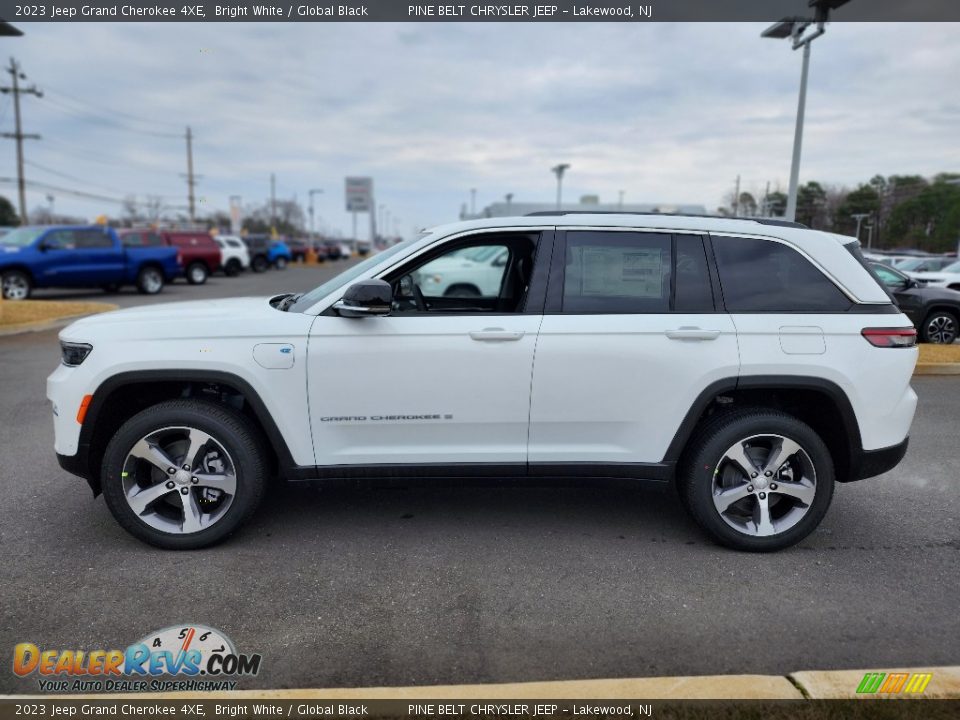 2023 Jeep Grand Cherokee 4XE Bright White / Global Black Photo #3