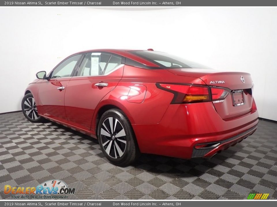 2019 Nissan Altima SL Scarlet Ember Tintcoat / Charcoal Photo #13