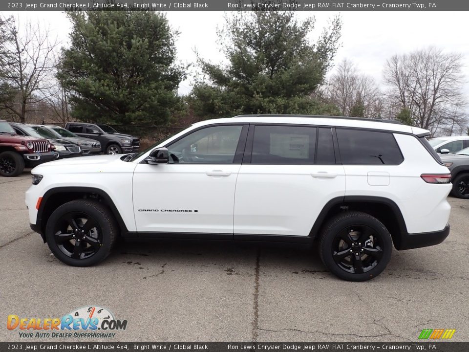 2023 Jeep Grand Cherokee L Altitude 4x4 Bright White / Global Black Photo #2