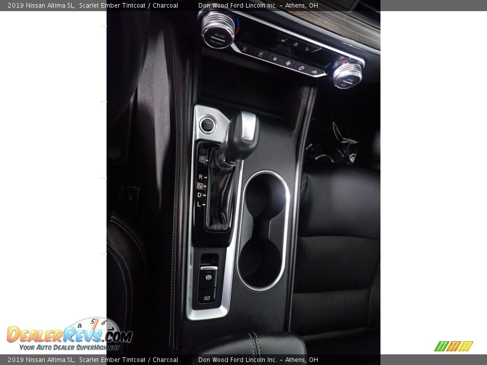 2019 Nissan Altima SL Scarlet Ember Tintcoat / Charcoal Photo #32