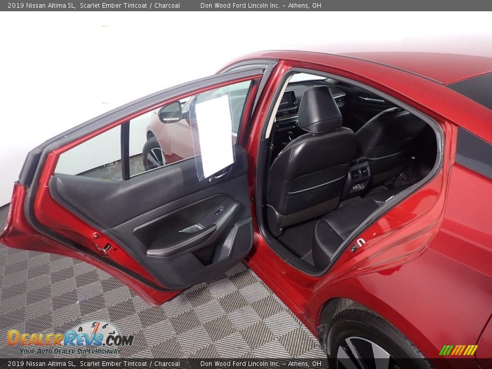 2019 Nissan Altima SL Scarlet Ember Tintcoat / Charcoal Photo #34