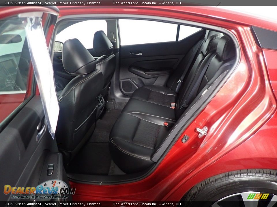 2019 Nissan Altima SL Scarlet Ember Tintcoat / Charcoal Photo #35