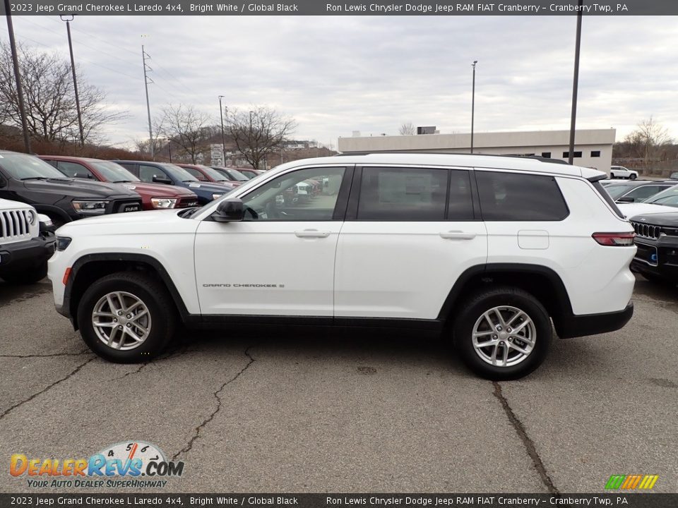 2023 Jeep Grand Cherokee L Laredo 4x4 Bright White / Global Black Photo #2