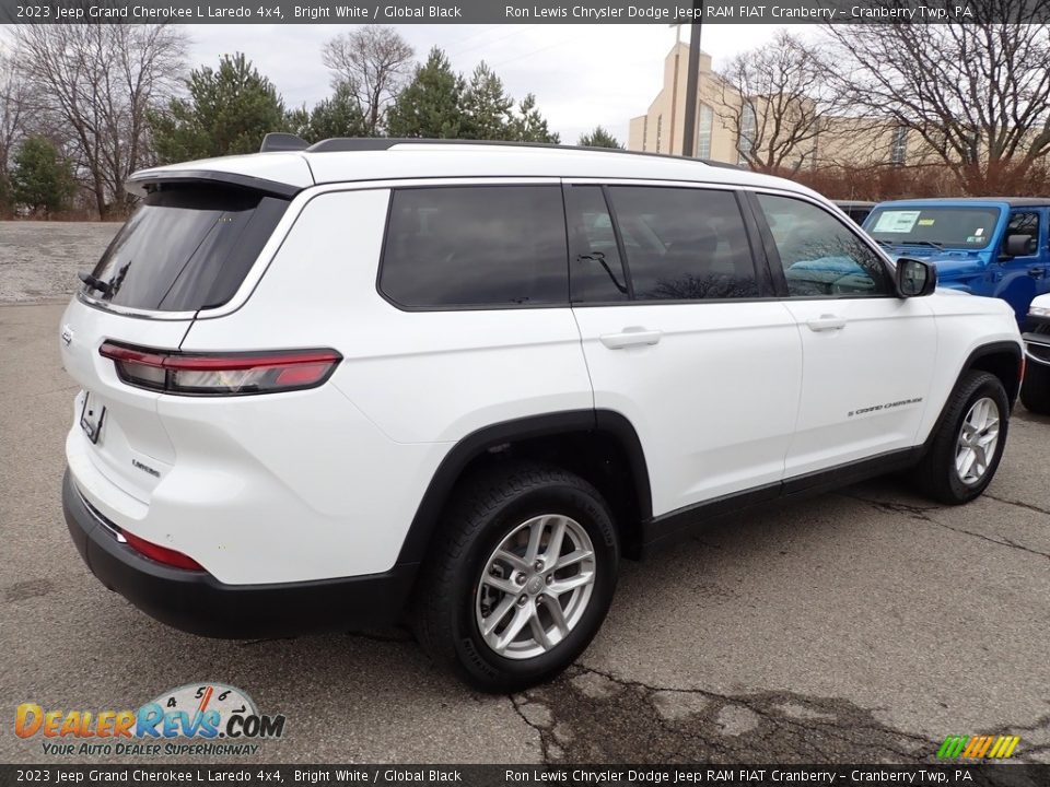 2023 Jeep Grand Cherokee L Laredo 4x4 Bright White / Global Black Photo #5