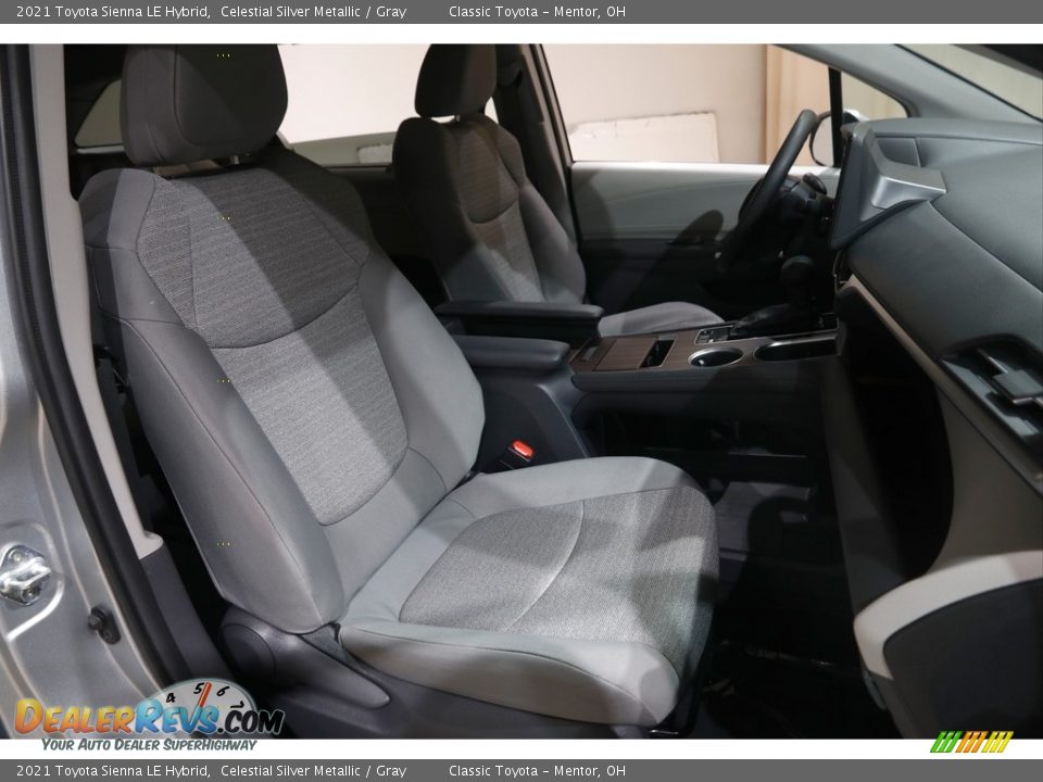 2021 Toyota Sienna LE Hybrid Celestial Silver Metallic / Gray Photo #18