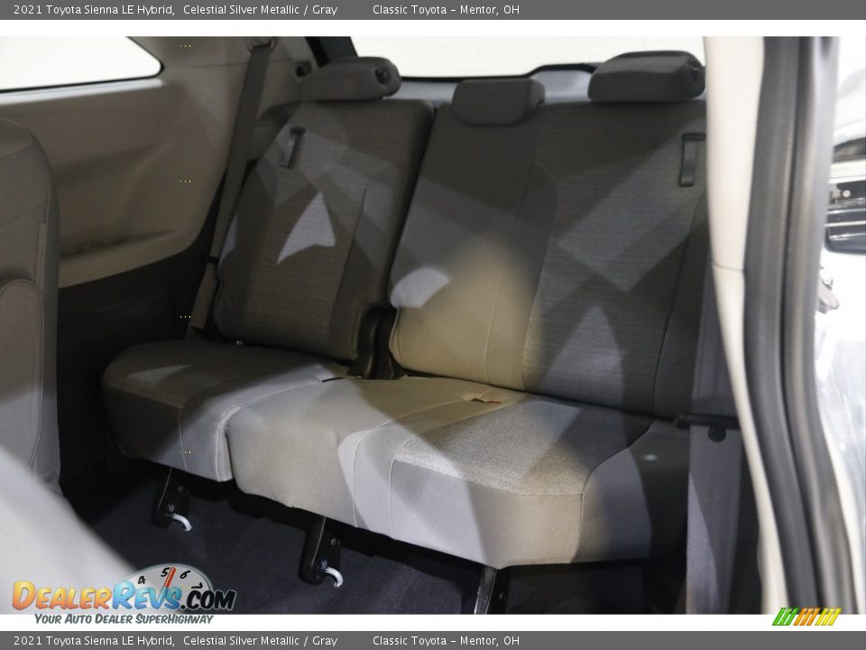2021 Toyota Sienna LE Hybrid Celestial Silver Metallic / Gray Photo #21