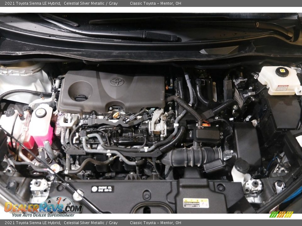 2021 Toyota Sienna LE Hybrid Celestial Silver Metallic / Gray Photo #23