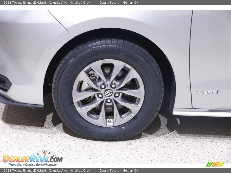 2021 Toyota Sienna LE Hybrid Wheel Photo #24