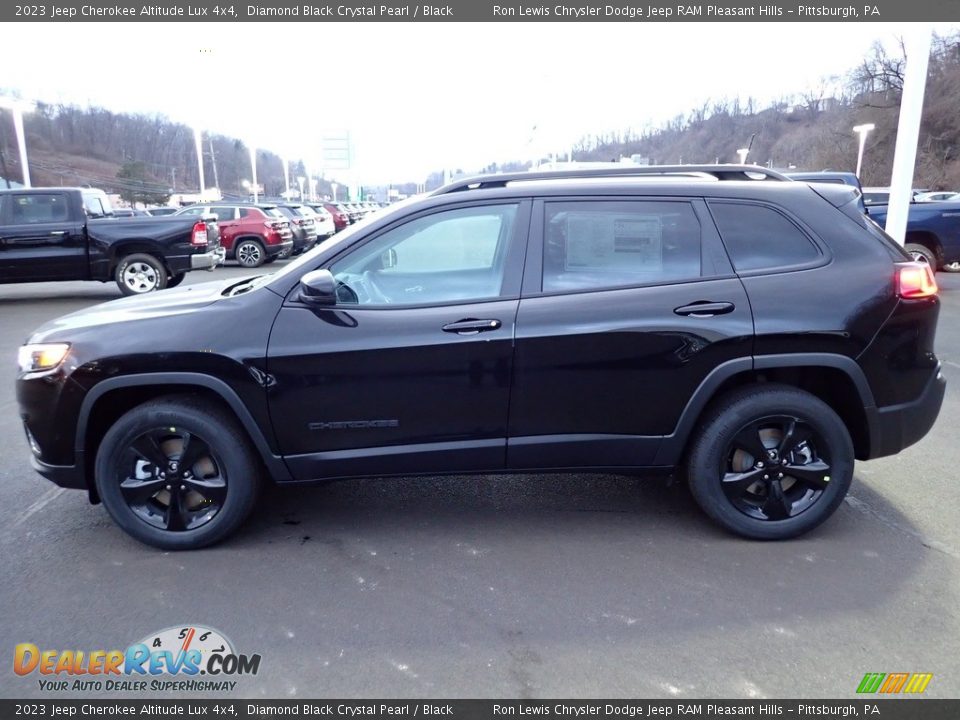 2023 Jeep Cherokee Altitude Lux 4x4 Diamond Black Crystal Pearl / Black Photo #2