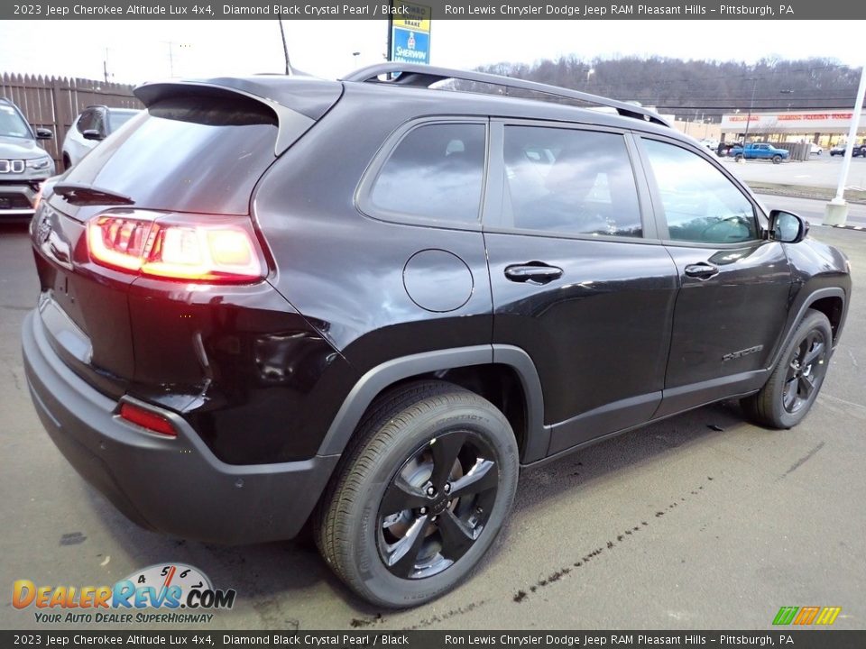 2023 Jeep Cherokee Altitude Lux 4x4 Diamond Black Crystal Pearl / Black Photo #6