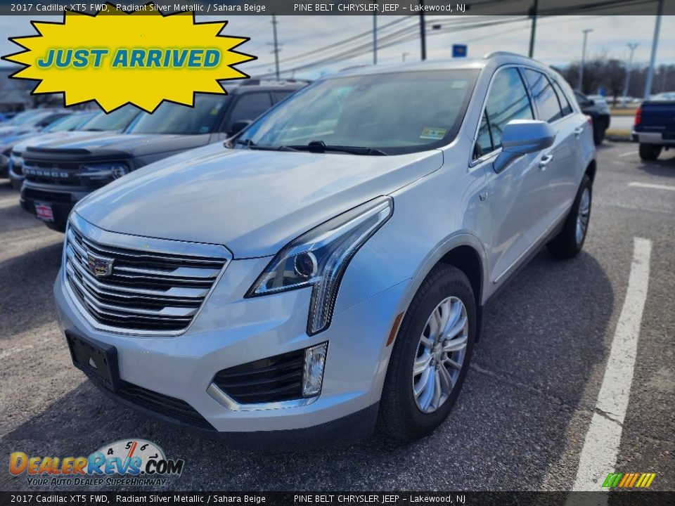 2017 Cadillac XT5 FWD Radiant Silver Metallic / Sahara Beige Photo #1