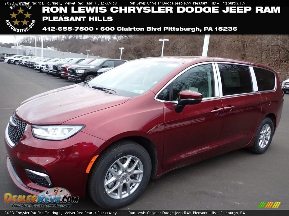 2023 Chrysler Pacifica Touring L Velvet Red Pearl / Black/Alloy Photo #1