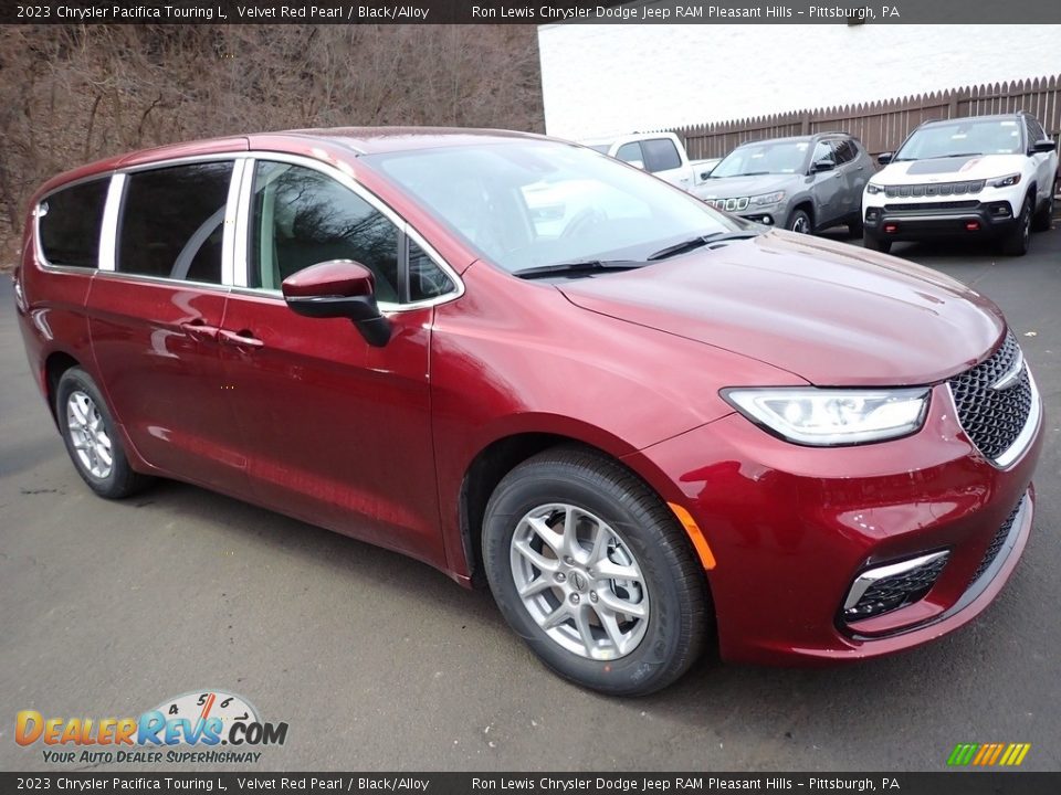 2023 Chrysler Pacifica Touring L Velvet Red Pearl / Black/Alloy Photo #8