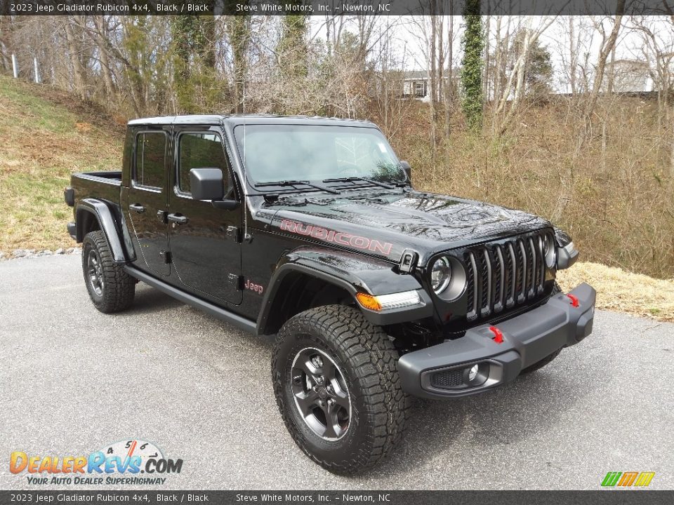 Front 3/4 View of 2023 Jeep Gladiator Rubicon 4x4 Photo #4