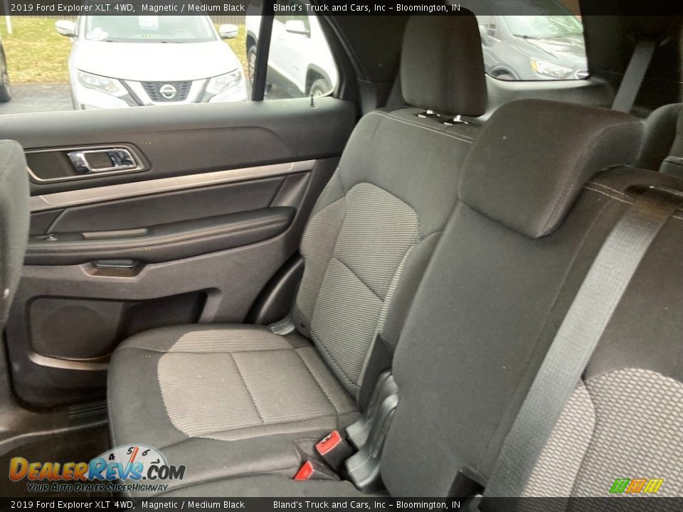 2019 Ford Explorer XLT 4WD Magnetic / Medium Black Photo #16