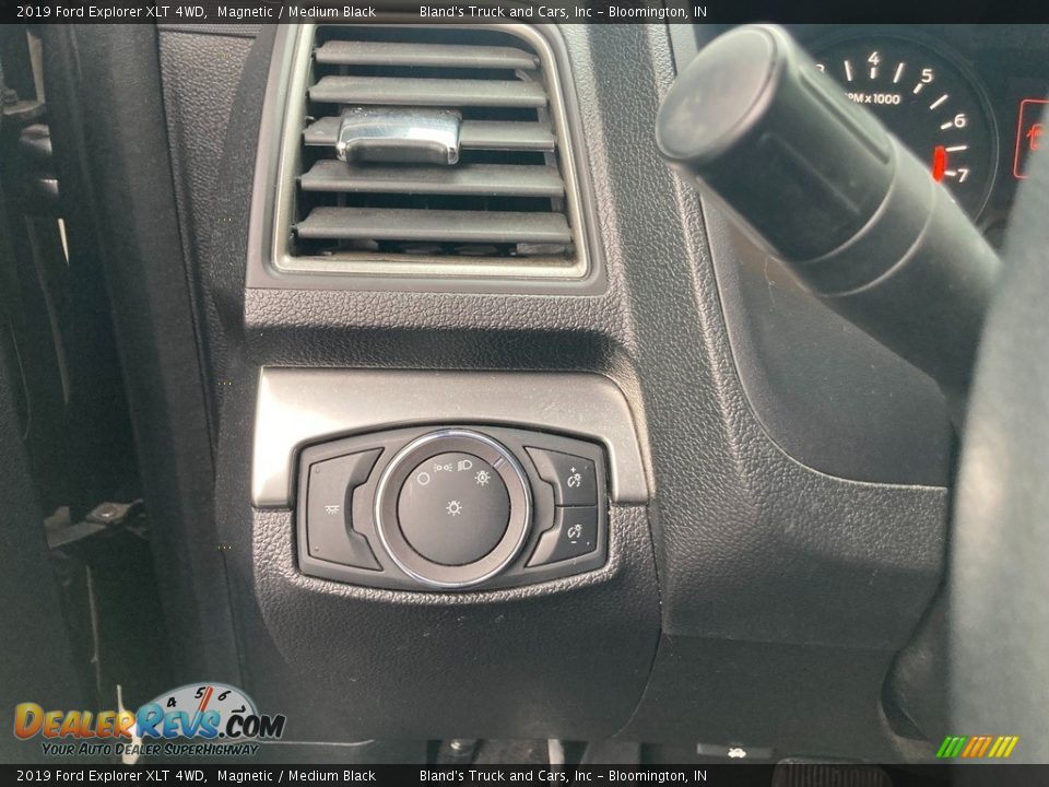 2019 Ford Explorer XLT 4WD Magnetic / Medium Black Photo #23